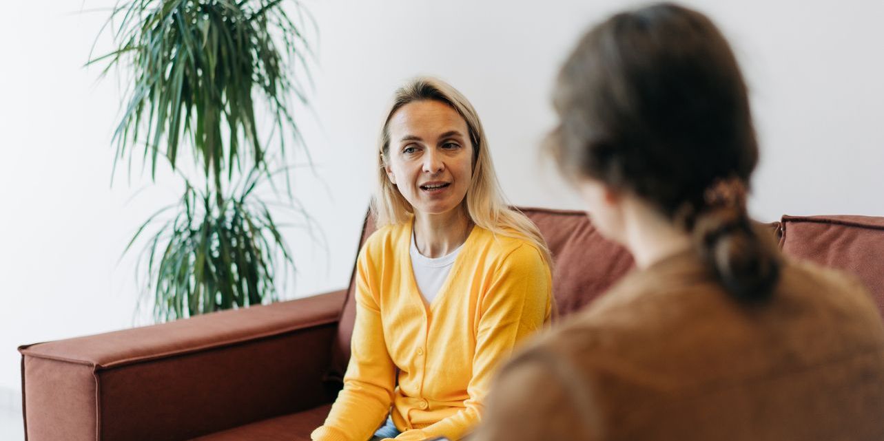 motivational interviewing session with therapist