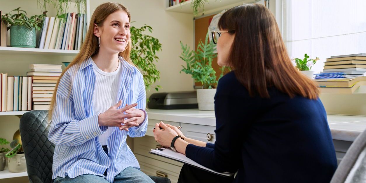What’s the Difference Between Intensive Outpatient and Partial Hospitalization Treatment for Mental Health?