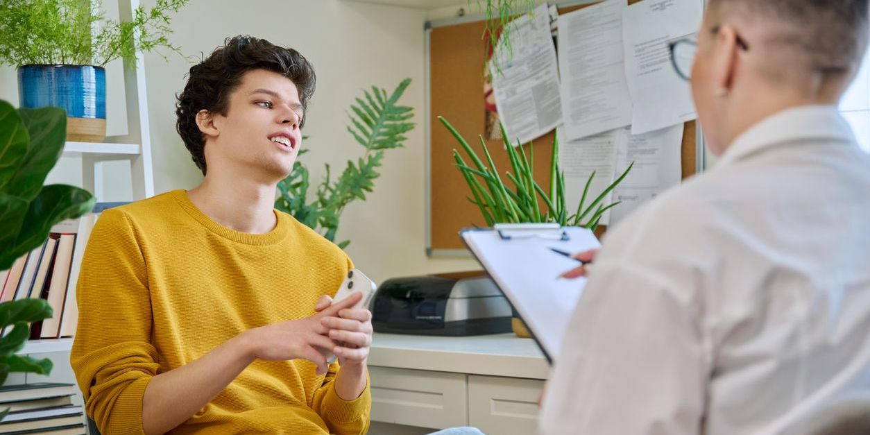 student getting mental health treatment